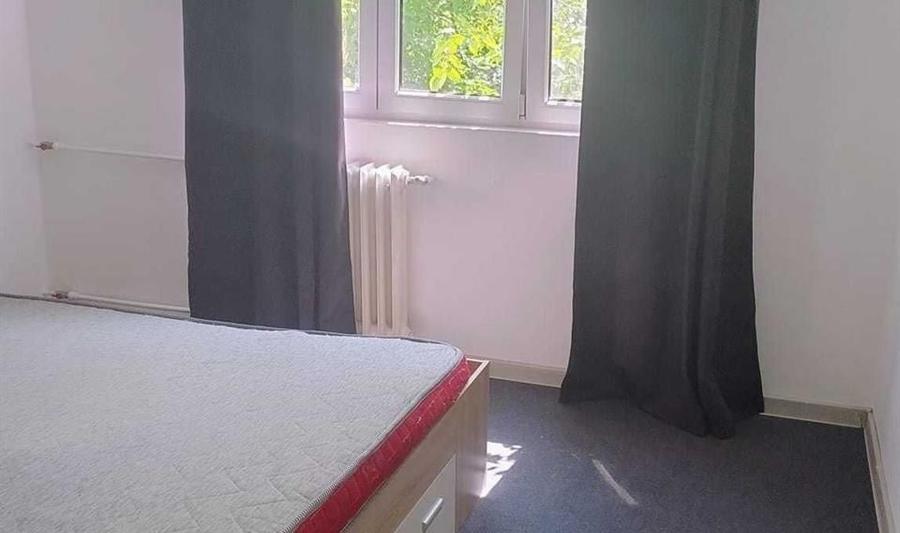 Apartament cu 2 camere semidecomandat în Gorjului