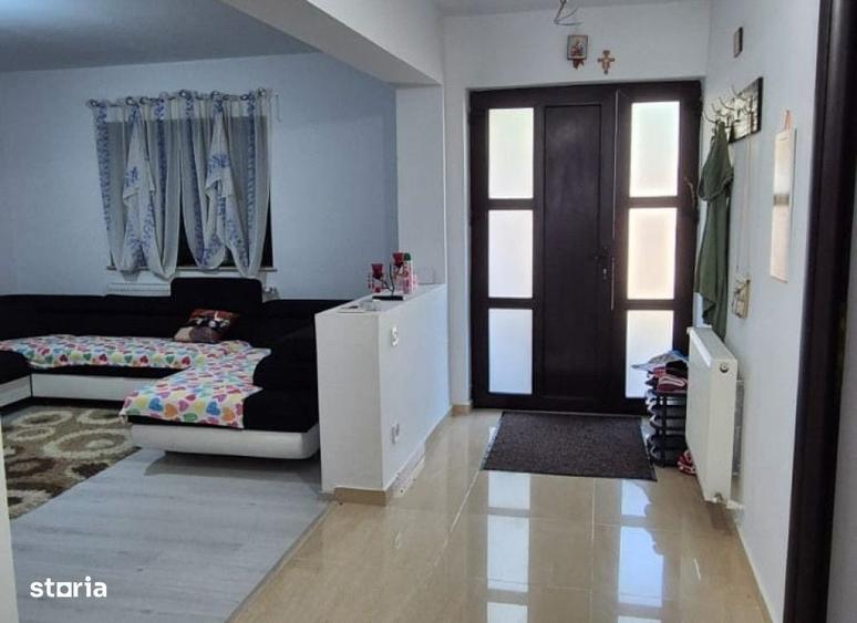 Casă cu 3 camere în Bârnova
