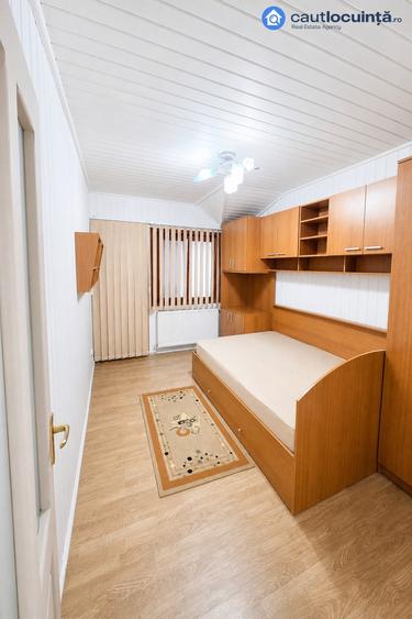 Apartament cu 3 camere în Apărătorii Patriei