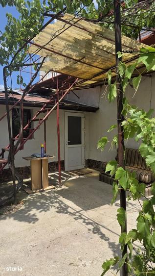 Casă cu 4 camere cu Teren 600 Mp în Central