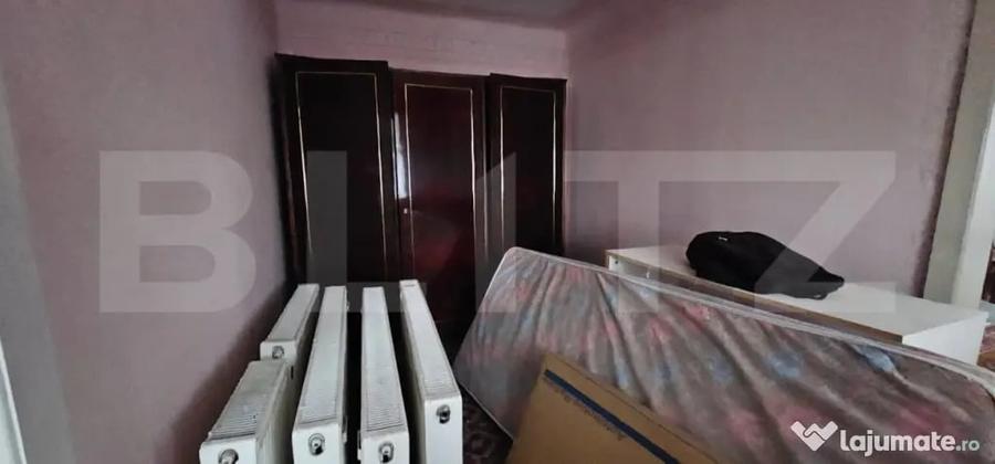 Casă cu 2 camere cu Teren 1200 Mp în Central