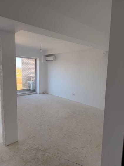 Vand apartament in cartier Prima Green Residence,bloc P4, semifinisat, etaj 8 - 3