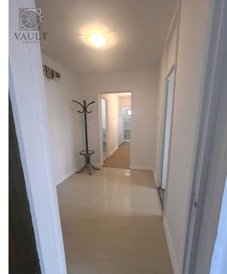 Apartament cu 3 camere decomandat în Dristor