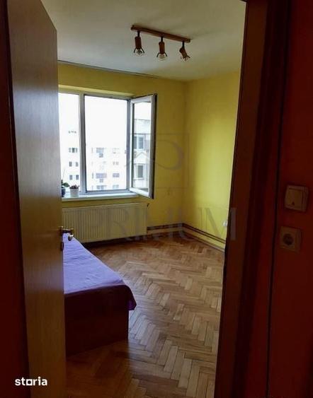 Apartament cu 4 camere în Complex Studențesc