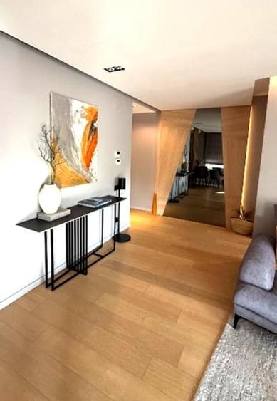 Apartament cu 3 camere semidecomandat, mobilat în Iancu Nicolae