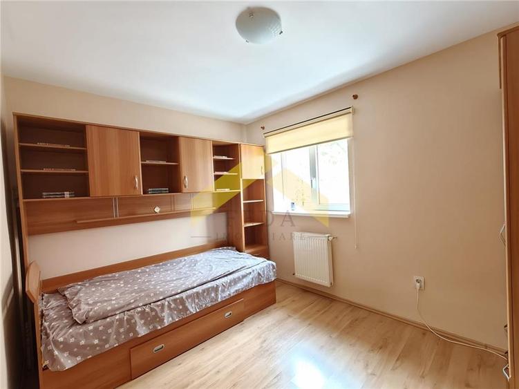 Apartament cu 2 camere decomandat în Lipovei