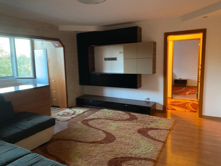 Apartament cu 2 camere semidecomandat în Central