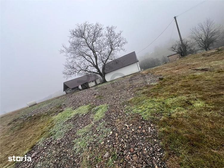 Casă cu 3 camere cu Teren 21984 Mp în Plopiș