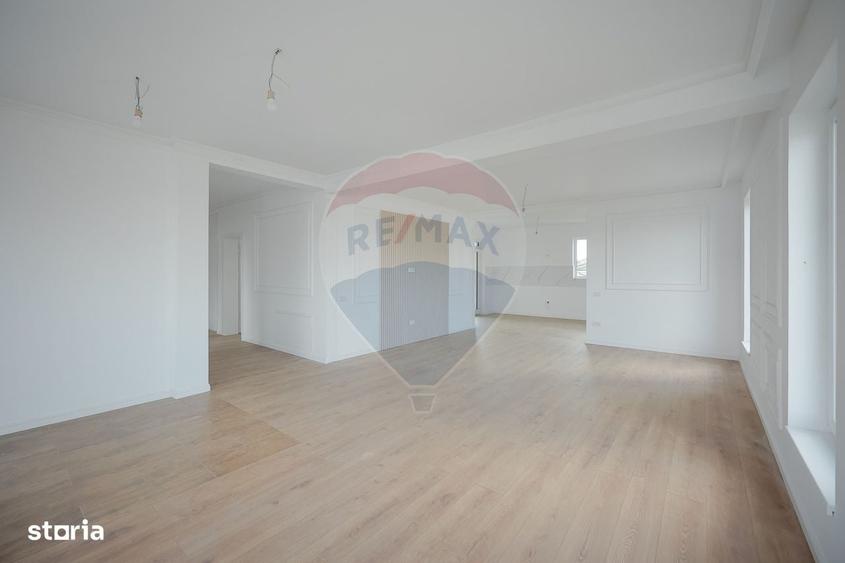 Casă cu 4 camere în Central