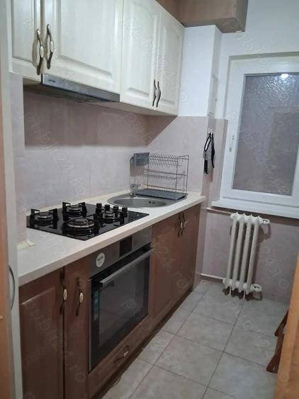 Apartament cu 3 camere decomandat în Gheorghe Lazăr