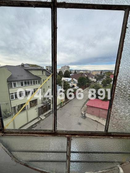 Apartament cu 3 camere decomandat în Energiei