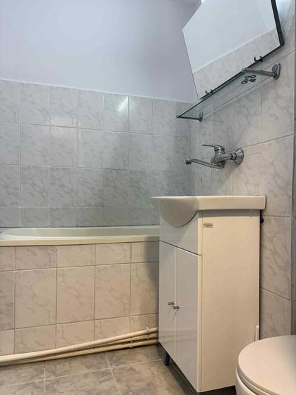 Garsonieră decomandată în Unirii