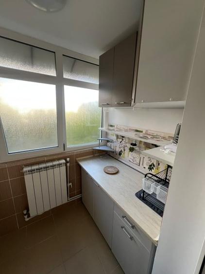 Apartament cu 2 camere decomandat, mobilat în Craiovița Nouă