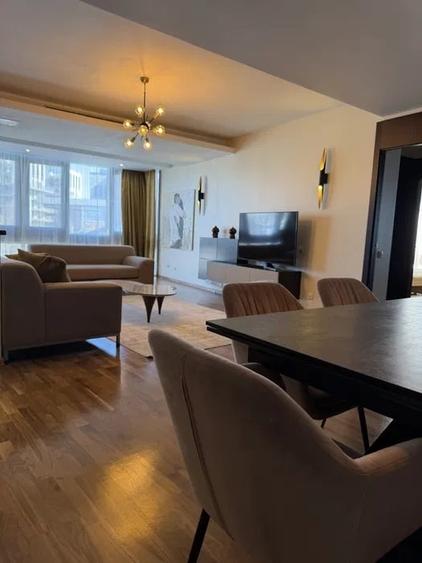 Apartament cu 3 camere decomandat, mobilat în Iancu Nicolae