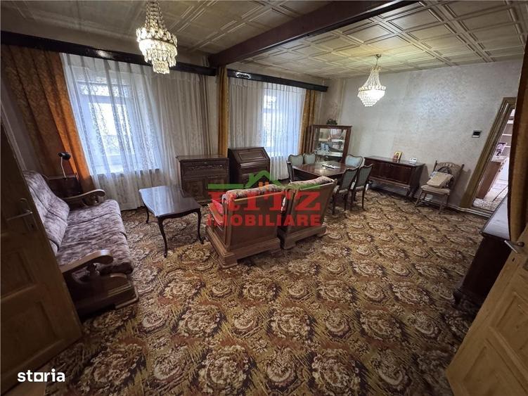 Casă cu 4 camere cu Teren 938 Mp în Central