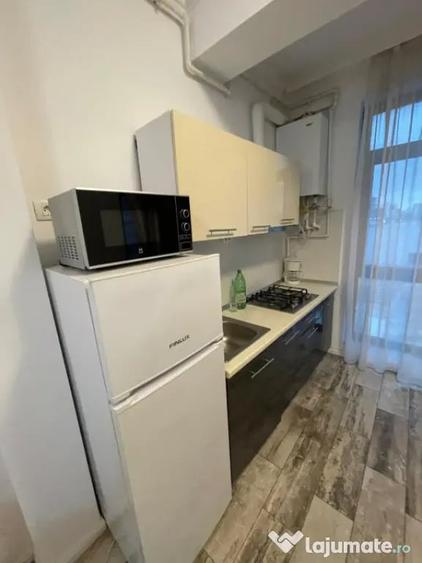 Apartament cu 2 camere semidecomandat în Mamaia