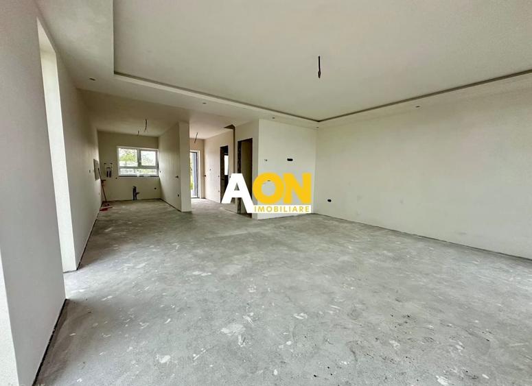 Casă cu 4 camere cu Canalizare în Central