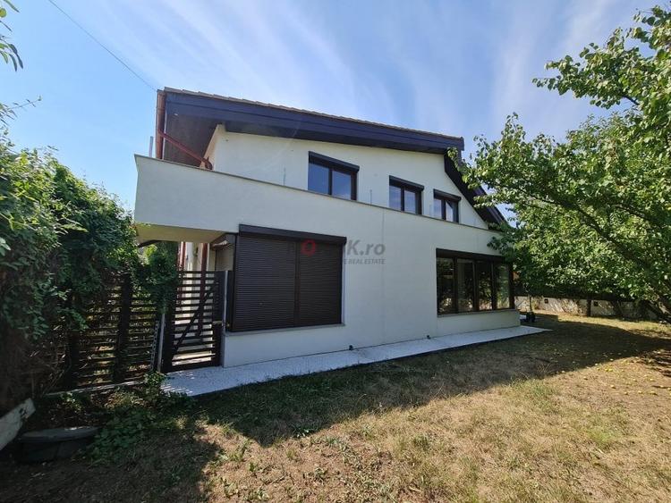 Casă individuală cu 5 camere cu Canalizare în Mogoșoaia