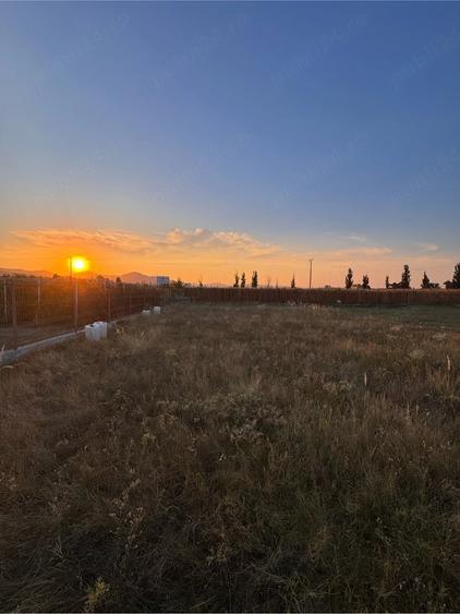Teren de 863 mp, în Săvinești