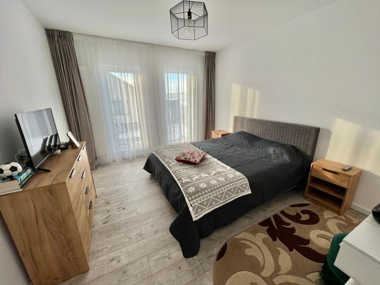 Casă cu 4 camere cu Teren 705 Mp în Central