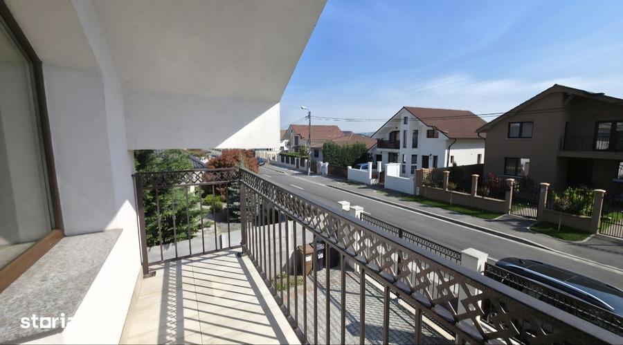 Casă cu 3 camere în Centura