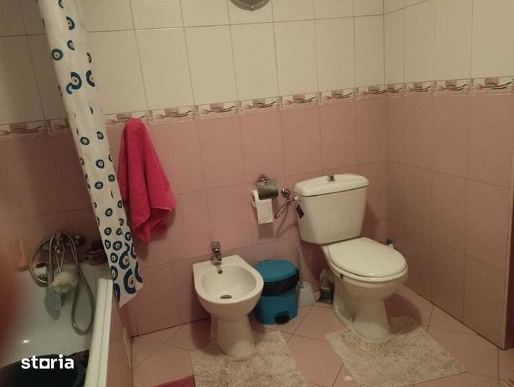 Casă cu 4 camere cu Teren 250 Mp în Central