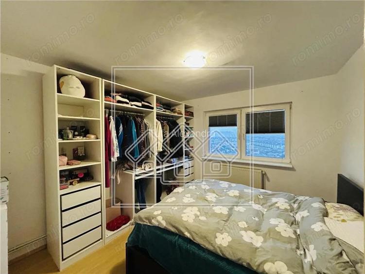 Ap decomandat, 3 camere si balcon , super pret, zona buna