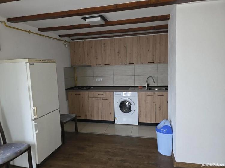 Inchiriez apartament cu 3 camere la casa - 1