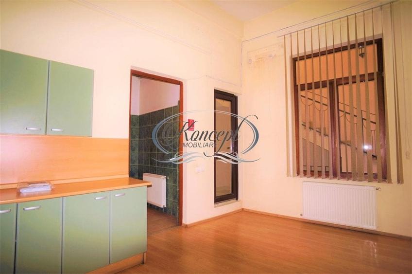 Vila interbelica in Piata Muzeului - 20