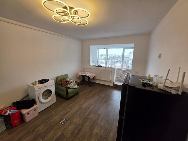 Dristror, chiar la metrou, 10 minute mall Park Lake, bloc 1978 - 8