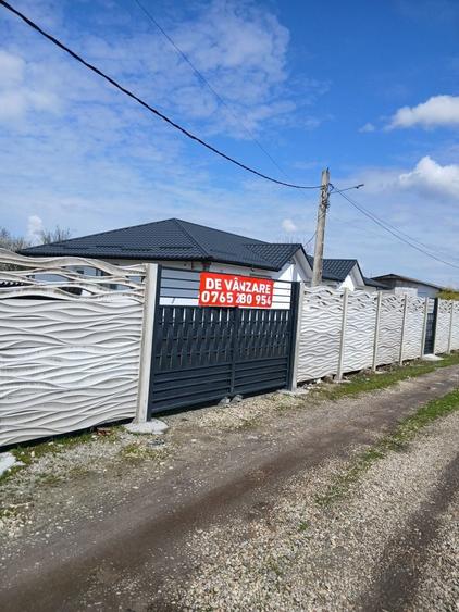 Vand casa la cheie pe parter in Bals str.Ciresului - 8