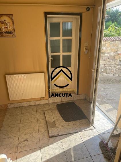 Casă cu 5 camere cu Canalizare în Baciu