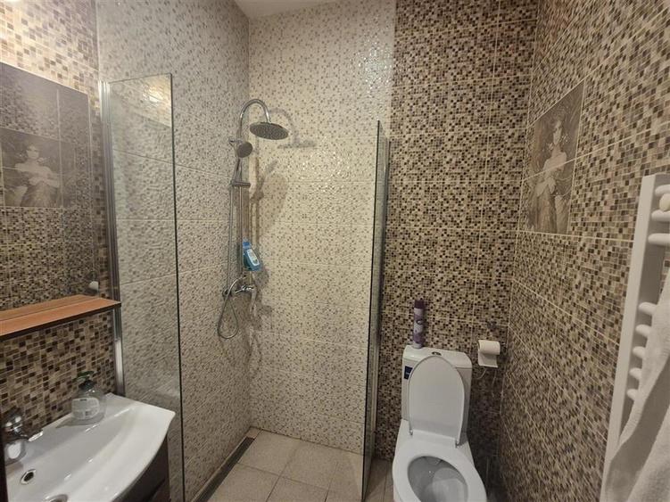 Casa 2 apartamente si curte privata , AFI Mall Brasov - 12