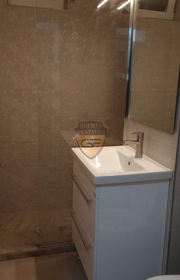 3 camere Constanta Ultracentral Tomis Mall, balcon, centrala gaz etaj 1 cu lift - 6