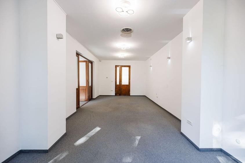 De vanzare apartament  localizat ultracentral, ideal business, Timisoara - 24