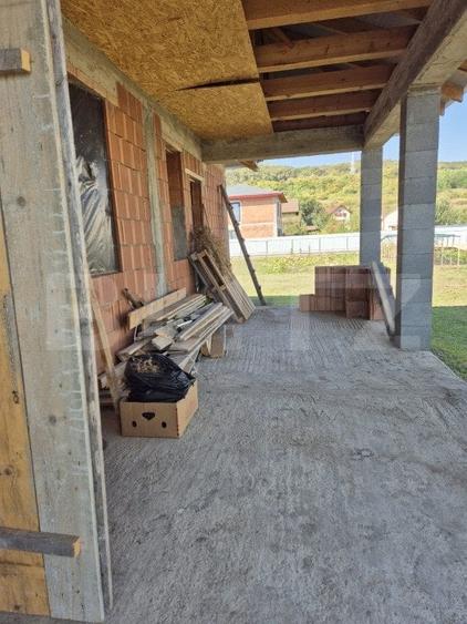 Casa in rosu cu 1500 mp teren - 11