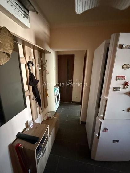 2 camere cf 1 Titan/1 Decembrie
