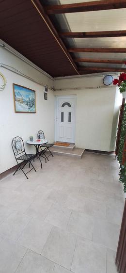 Chirie Casa Curte Privata - 8