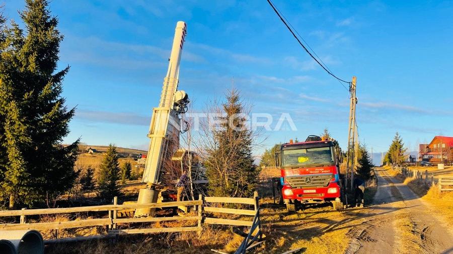 Teren Cu FANTANA si CURENT | PUZ si Certificat Urbanism | Marisel - 1