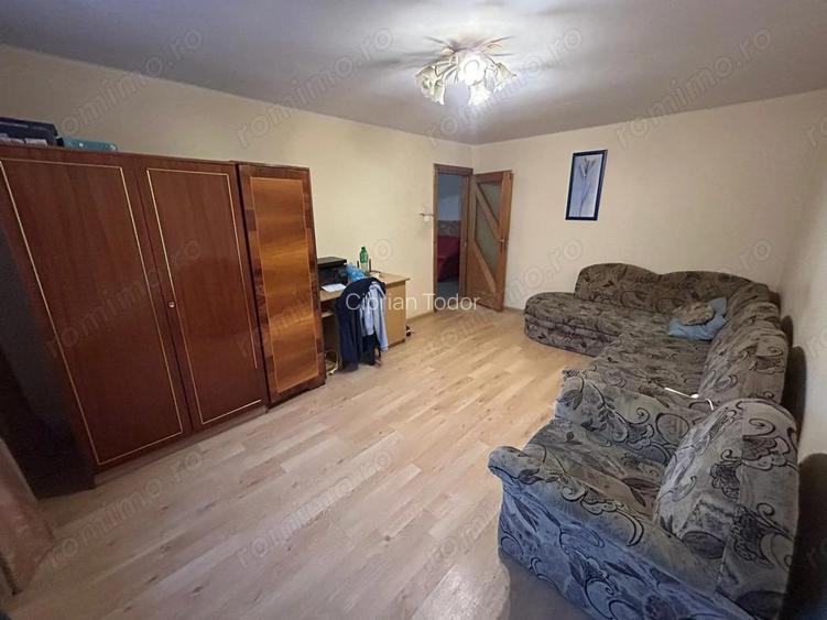 Apartament 2 camere, parter - zona Cetate