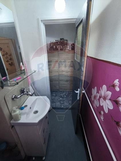 Vanzare ap 3 camere 2 bai etaj 1 complet decomandat  zona Miorita - 20