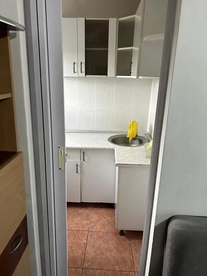 Garsonieră decomandată în Micălaca