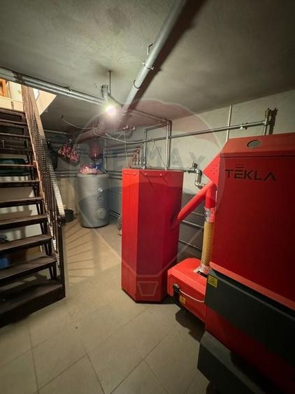 Casa / Vila deosebita in Golesti S+P+1 - 16