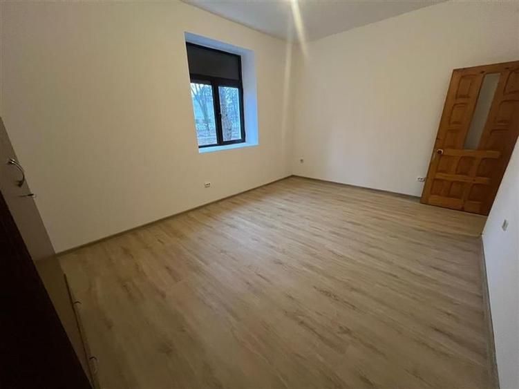 Garsonieră ultracentrală, renovată, vedere parc ? Parcul Cancicov - 6