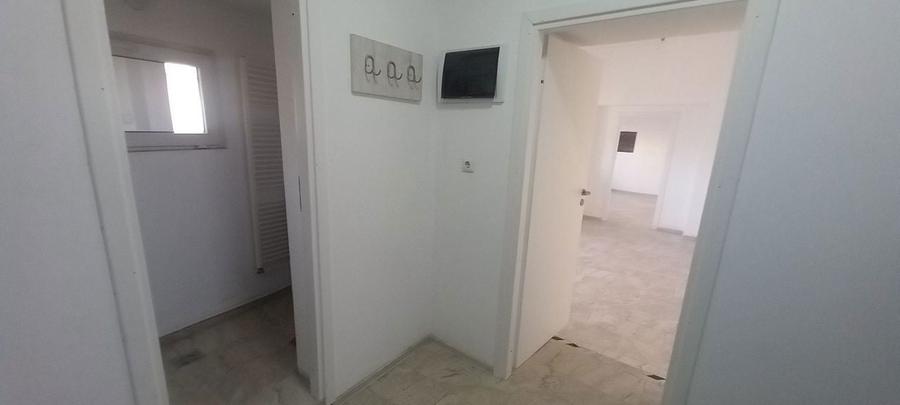 Spatiu de inchiriat in spate la Hala centrala, PRO TV .Ideal birouri . - 4