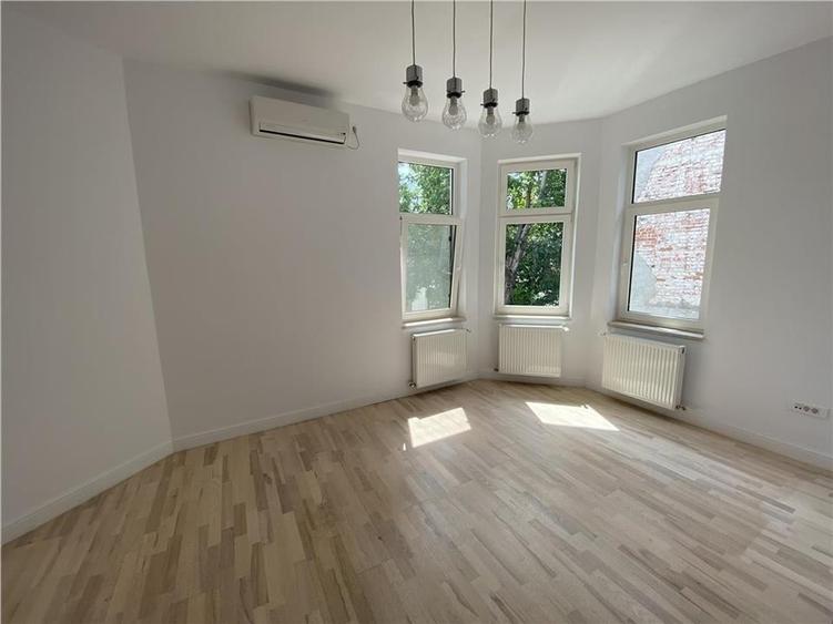 Vila de inchiriat in zona Capitale, office/rezidenta - 10