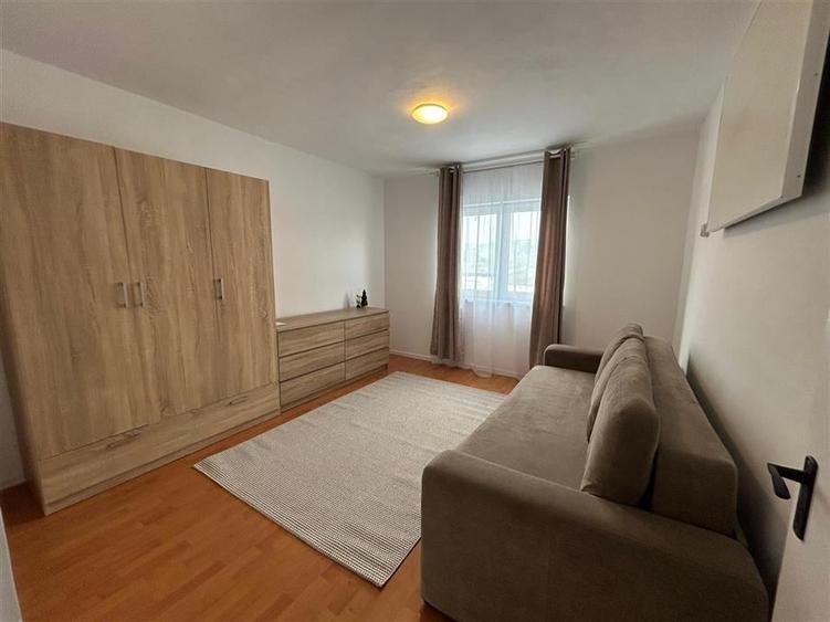 Garsoniera renovata, mobilata si utilata,  cartier Scriitorilor - 1