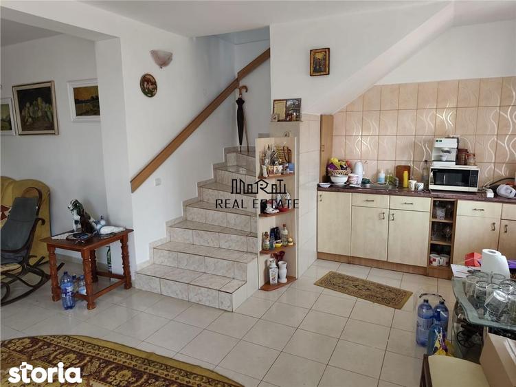 Proprietate spatioasa de vanzare in Gaesti, Dambovita - ideala pentru - 4