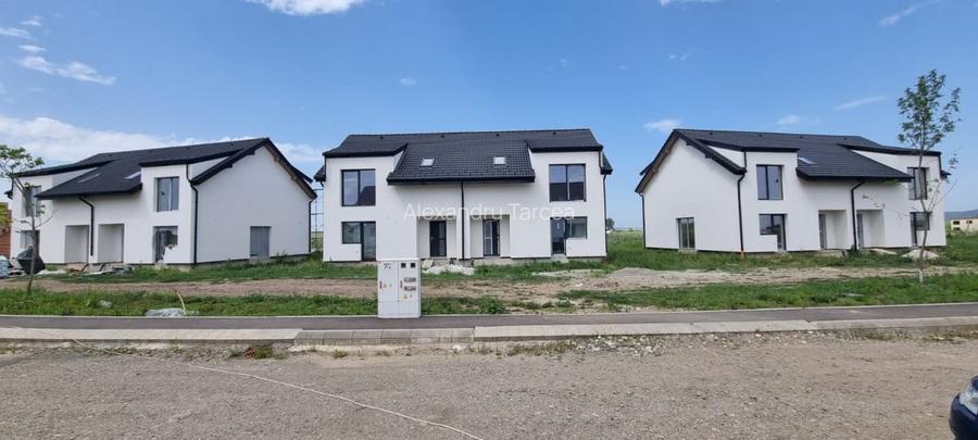 Duplex La Cheie - 330 m Teren Liber