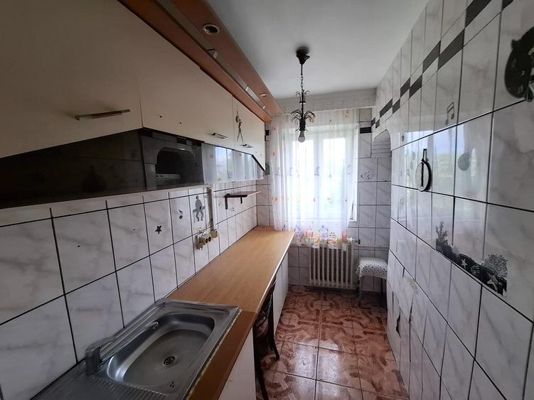 Apartament 3 camere  zona Sud - 8